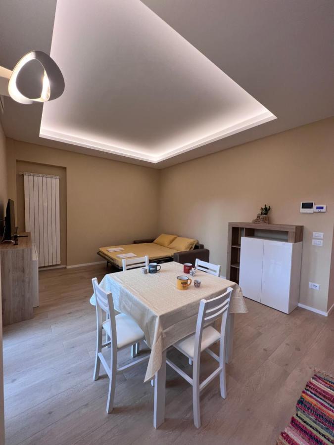 Casa Dante: Oneglia Centro-Marina-Spiagge Apartment Imperia Bagian luar foto