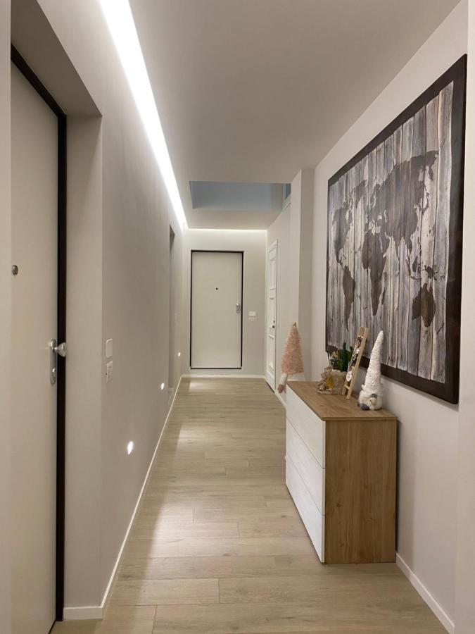 Casa Dante: Oneglia Centro-Marina-Spiagge Apartment Imperia Bagian luar foto