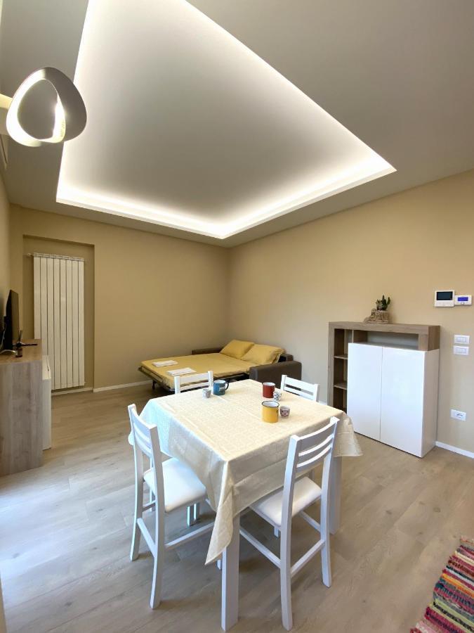 Casa Dante: Oneglia Centro-Marina-Spiagge Apartment Imperia Bagian luar foto